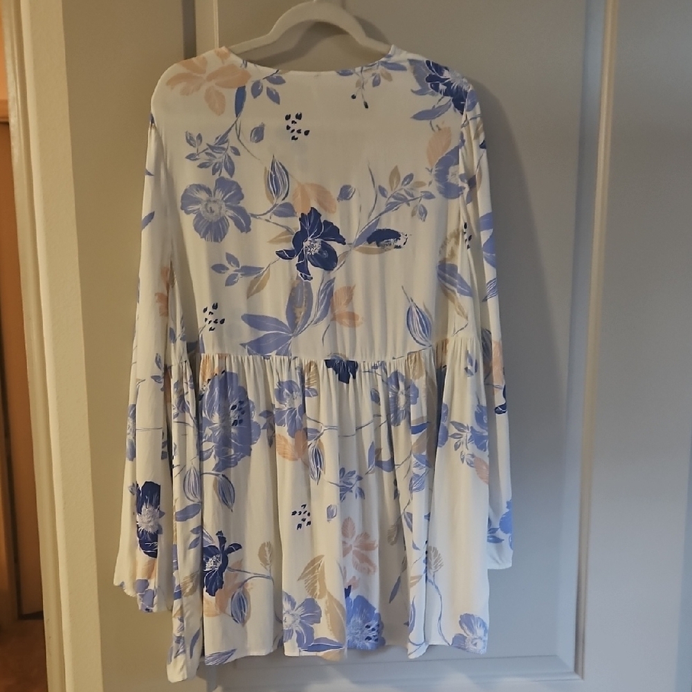 Free People Blue Asymmetrical Long Sleeve Blouse - Picture 4 of 5